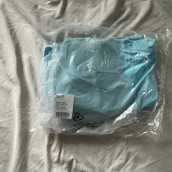 Lulu Lemon Align Waist-Length Tank Top - Picture 3 of 4